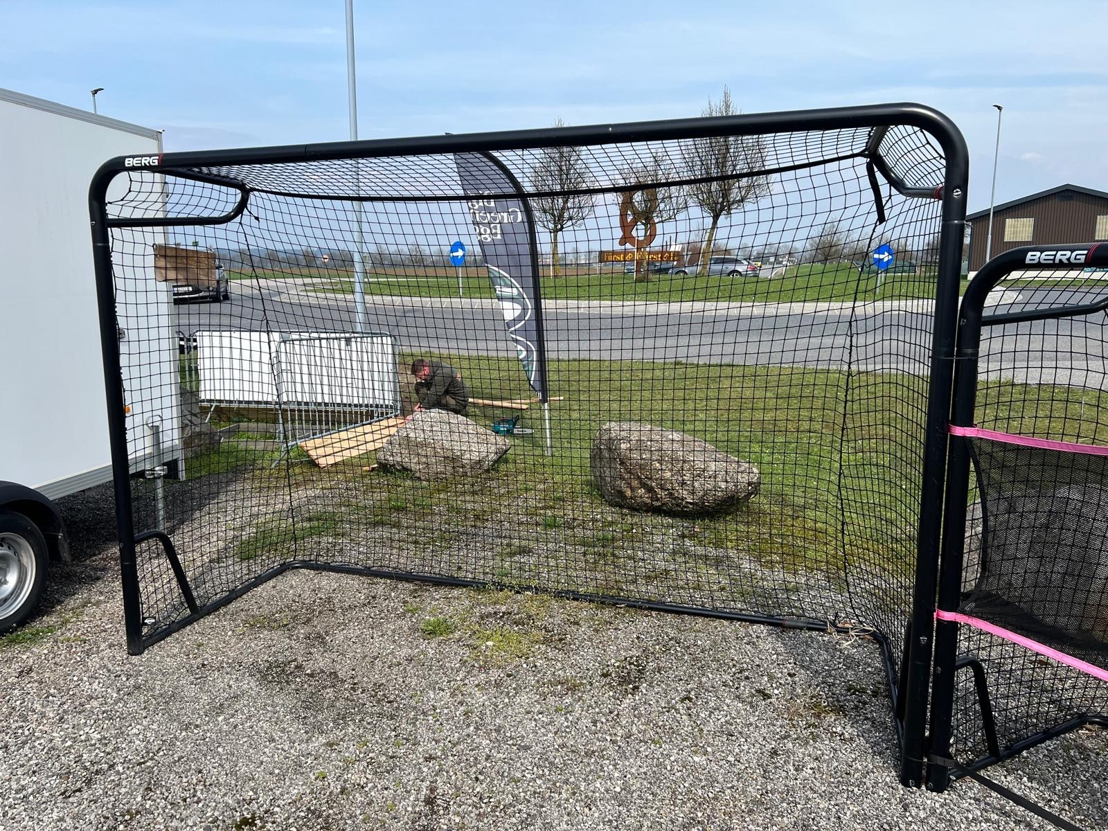 BERG TOYS SportsGoal Größe : L, Fußballtor (200 x 300 cm) 20.30.03.00 AUSSTELLUNGSSTÜCK !!
